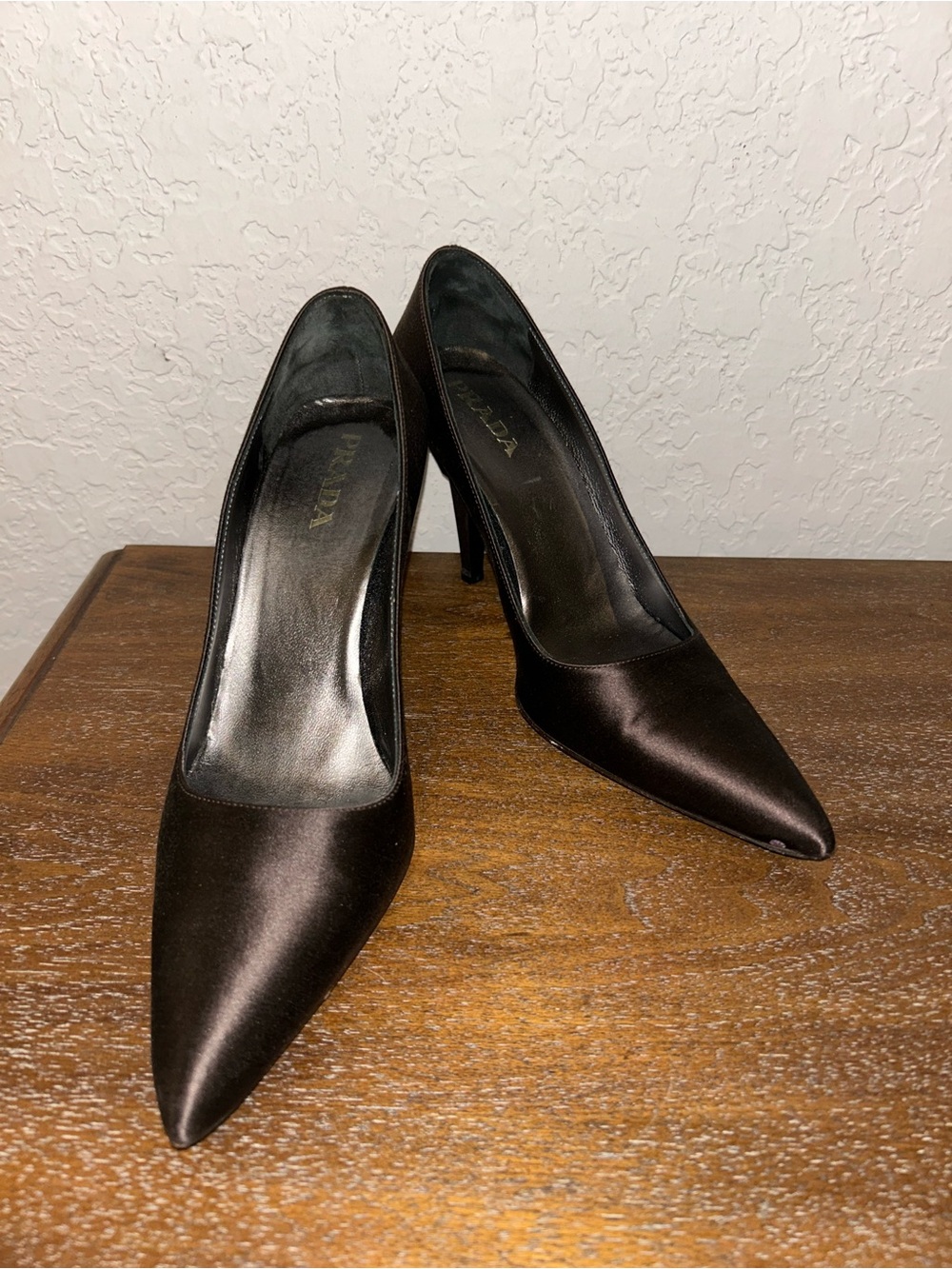 Vintage Prada Classic Point Toe Slip On Pump Heel Shoes